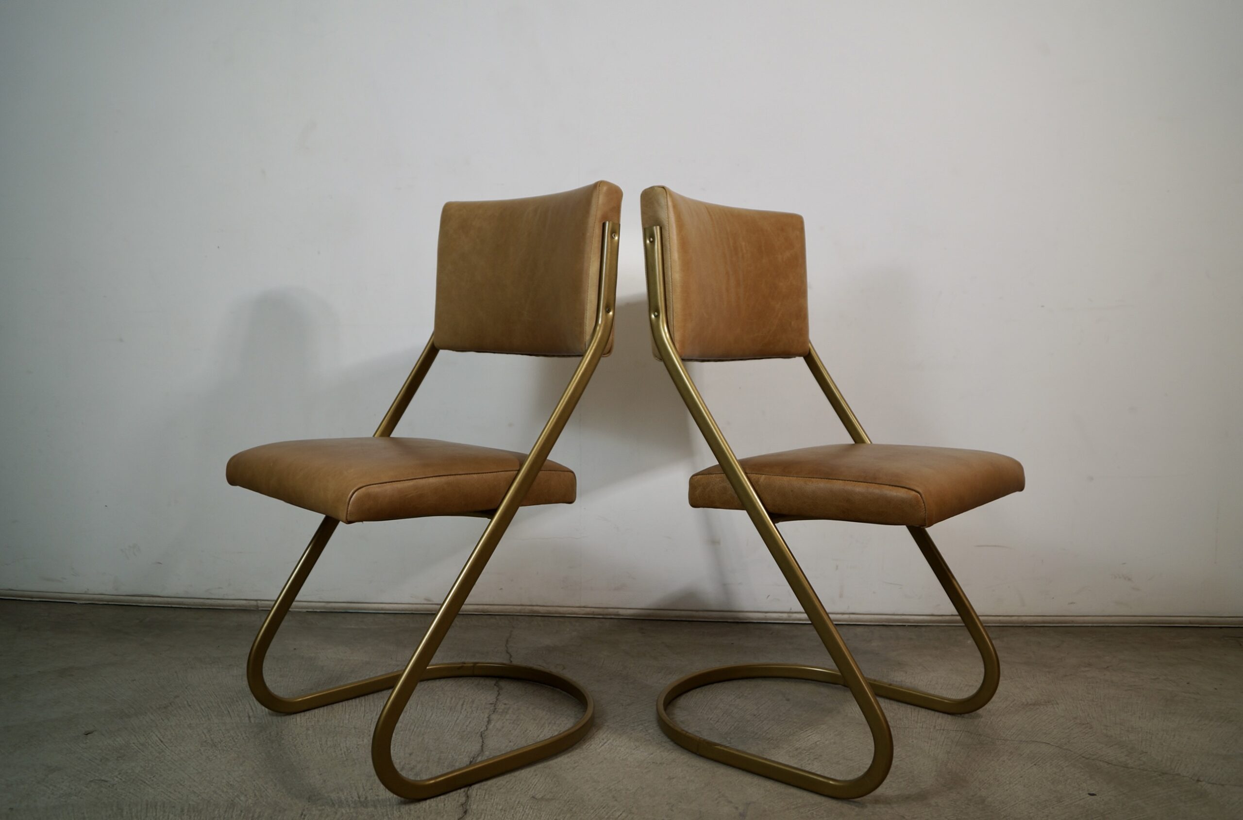【L】postmodern chair Pair of 1980's Postmodern Z Chairs in Leather – Cyclic Furniture